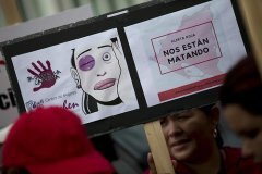 Nicaragua: De rojo como la sangre marchan contra feminicidios